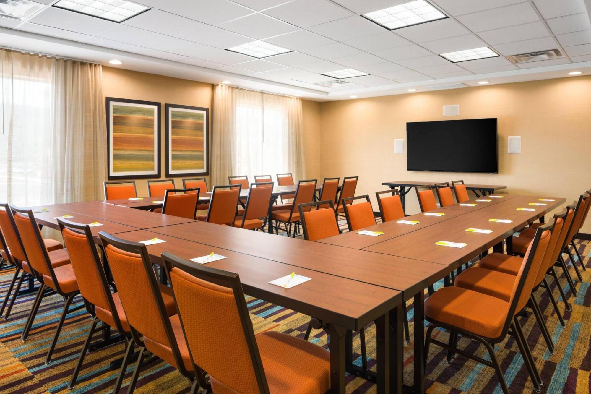 Fairfield Inn & Suites By Marriott Athens Ngoại thất bức ảnh